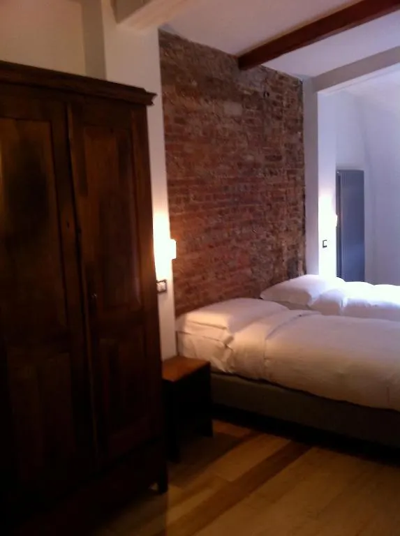 Les Clarisses Bed and Breakfast Βρυξέλλες